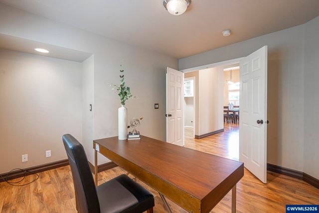 514 Creekside Dr SE, Salem, OR 97306