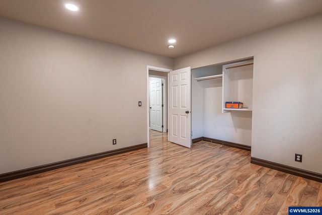514 Creekside Dr SE, Salem, OR 97306