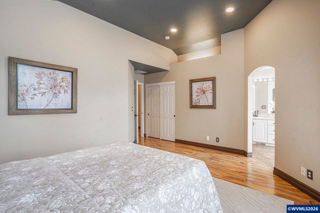 514 Creekside Dr SE, Salem, OR 97306