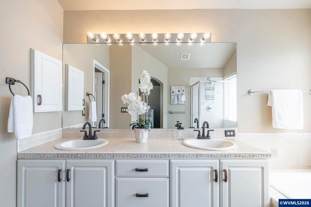 514 Creekside Dr SE, Salem, OR 97306