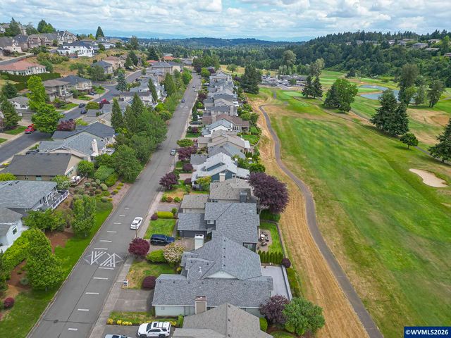 514 Creekside Dr SE, Salem, OR 97306