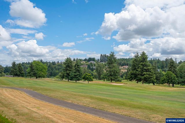 514 Creekside Dr SE, Salem, OR 97306