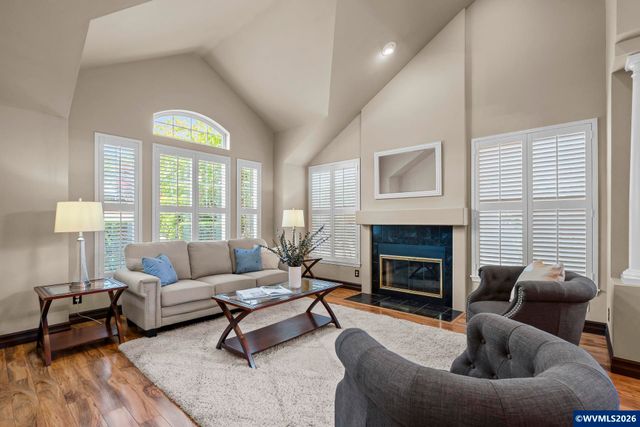 514 Creekside Dr SE, Salem, OR 97306