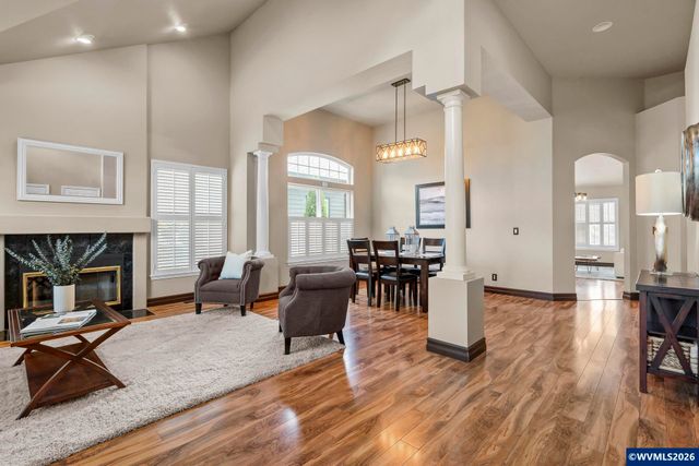 514 Creekside Dr SE, Salem, OR 97306