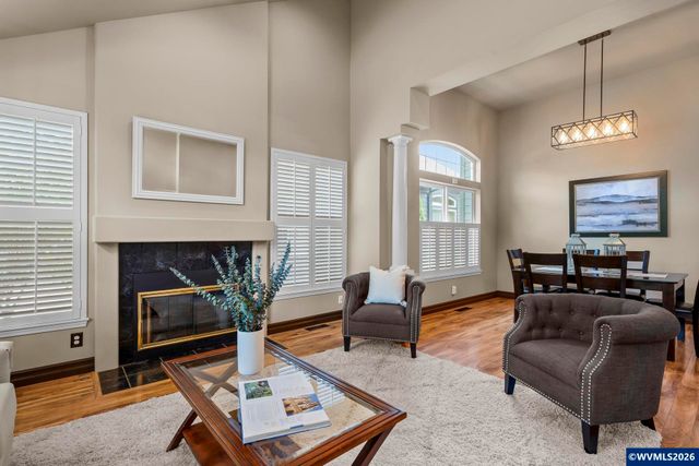 514 Creekside Dr SE, Salem, OR 97306