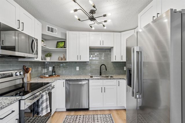 8828 91ST TERRACE, Seminole, FL 33777