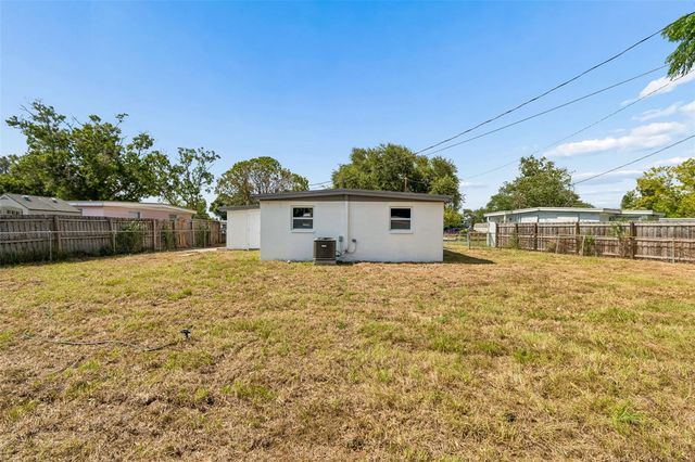 8828 91ST TERRACE, Seminole, FL 33777