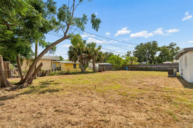 8828 91ST TERRACE, Seminole, FL 33777