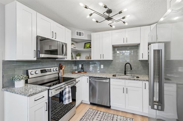 8828 91ST TERRACE, Seminole, FL 33777