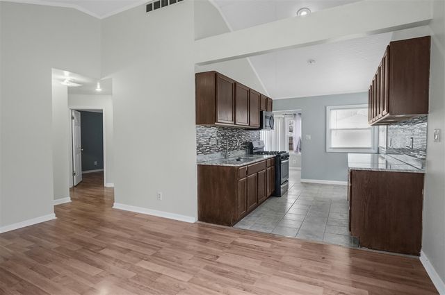 22000 Cunningham Avenue, Warren, MI 48091