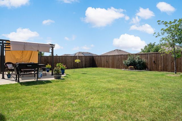 1413 Vernon Drive, Aubrey, TX 76227