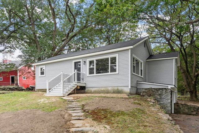186 Pleasant St, Lunenburg, MA 01462