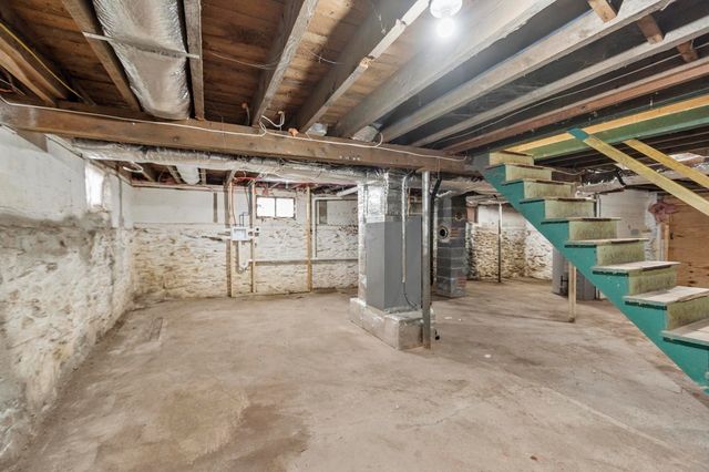 186 Pleasant St, Lunenburg, MA 01462
