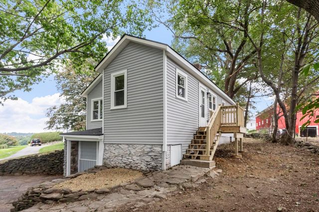 186 Pleasant St, Lunenburg, MA 01462