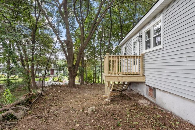 186 Pleasant St, Lunenburg, MA 01462