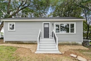 186 Pleasant St, Lunenburg, MA 01462