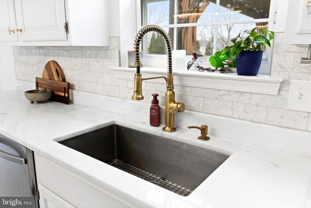 118 WALKER DR, Northampton, PA 18067