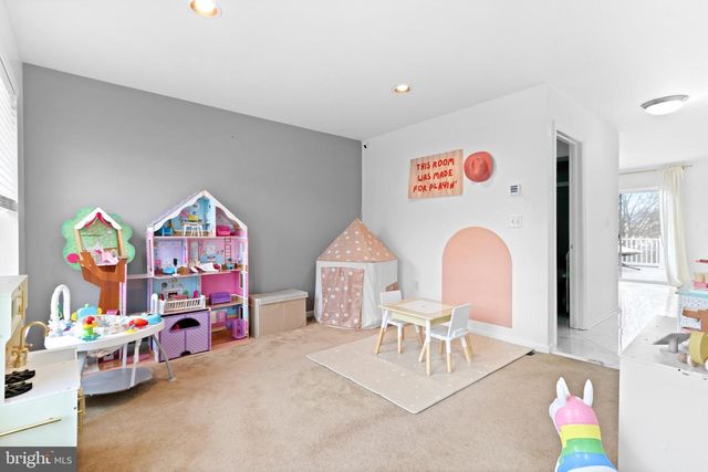 118 WALKER DR, Northampton, PA 18067