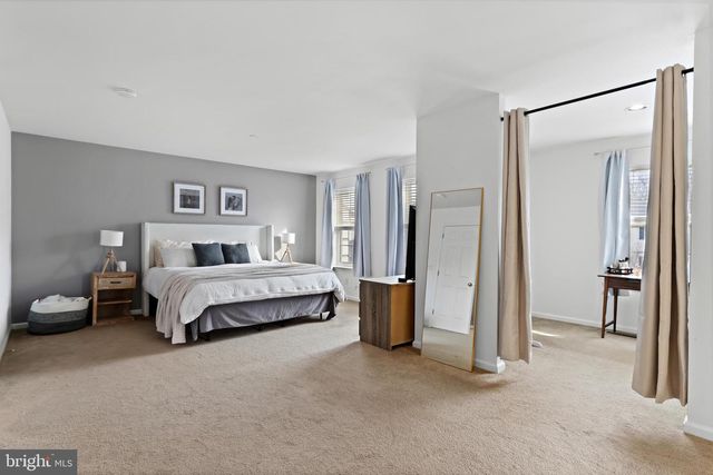 118 WALKER DR, Northampton, PA 18067