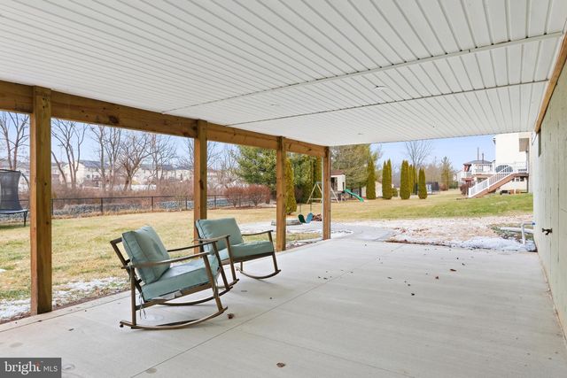 118 WALKER DR, Northampton, PA 18067