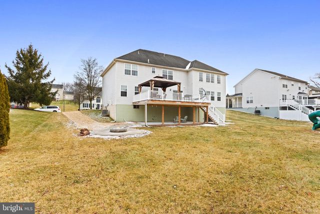 118 WALKER DR, Northampton, PA 18067