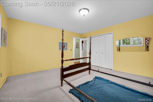 1711 Huntingwood Lane C, Bloomfield Charter Township, MI 48304