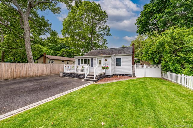 122 Church Drive, Mastic Beach, NY 11951