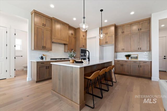 7343 Powell Pl, Eagle, ID 83629