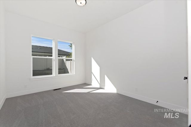 7343 Powell Pl, Eagle, ID 83629