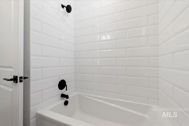 7343 Powell Pl, Eagle, ID 83629