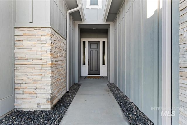 7343 Powell Pl, Eagle, ID 83629