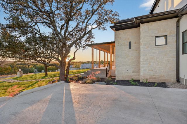 400 Emerald WAY, Horseshoe Bay, TX 78657