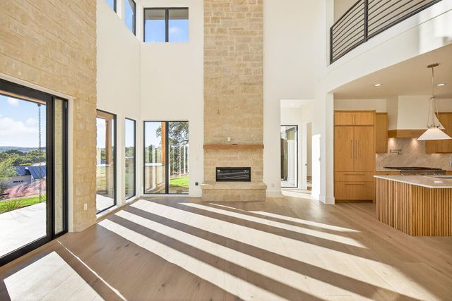 400 Emerald WAY, Horseshoe Bay, TX 78657