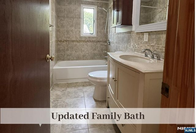 726 Midwood Road, Ridgewood, NJ 07450