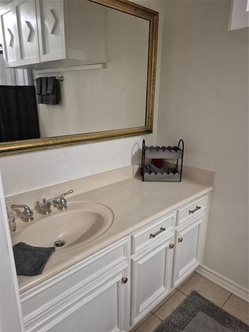 2429 16th Avenue N, Texas City, TX 77590