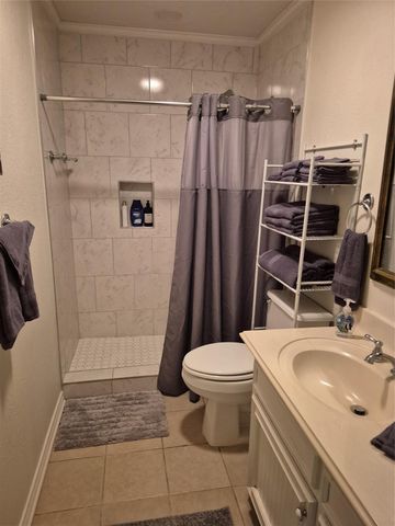 2429 16th Avenue N, Texas City, TX 77590