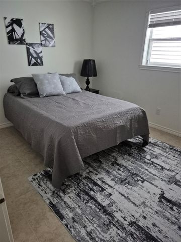 2429 16th Avenue N, Texas City, TX 77590