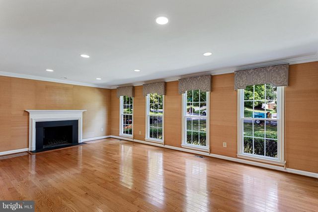 7416 ROYAL DOMINION DR, Bethesda, MD 20817
