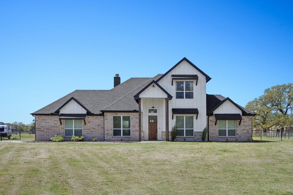 5812 W Sky Hawk Trail, Royse City, TX 75189