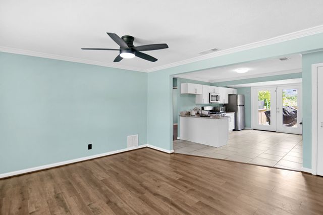 1812 Spring Lake Drive, Mesquite, TX 75149