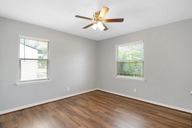 1812 Spring Lake Drive, Mesquite, TX 75149