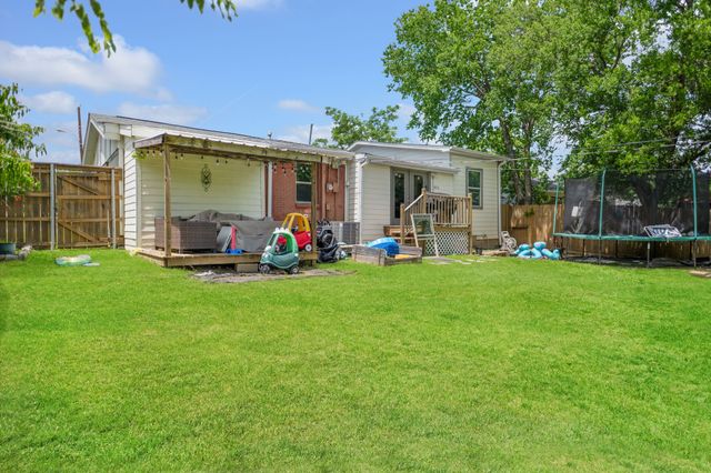 1812 Spring Lake Drive, Mesquite, TX 75149