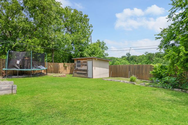 1812 Spring Lake Drive, Mesquite, TX 75149