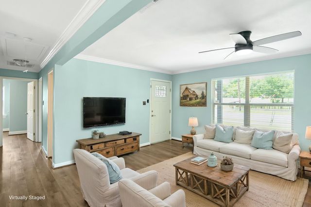 1812 Spring Lake Drive, Mesquite, TX 75149