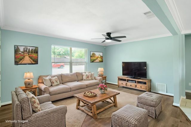 1812 Spring Lake Drive, Mesquite, TX 75149
