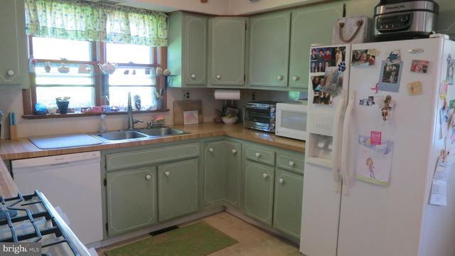 79 EWINGVILLE RD, Ewing, NJ 08638