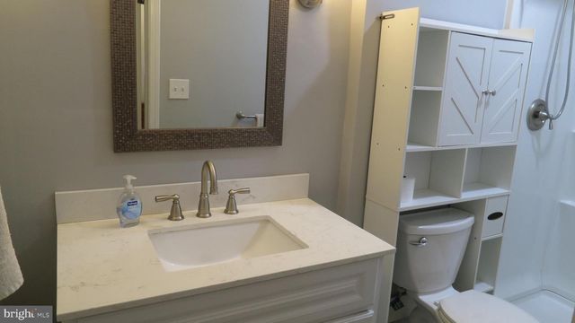 79 EWINGVILLE RD, Ewing, NJ 08638