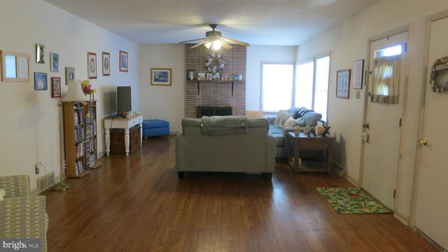 79 EWINGVILLE RD, Ewing, NJ 08638