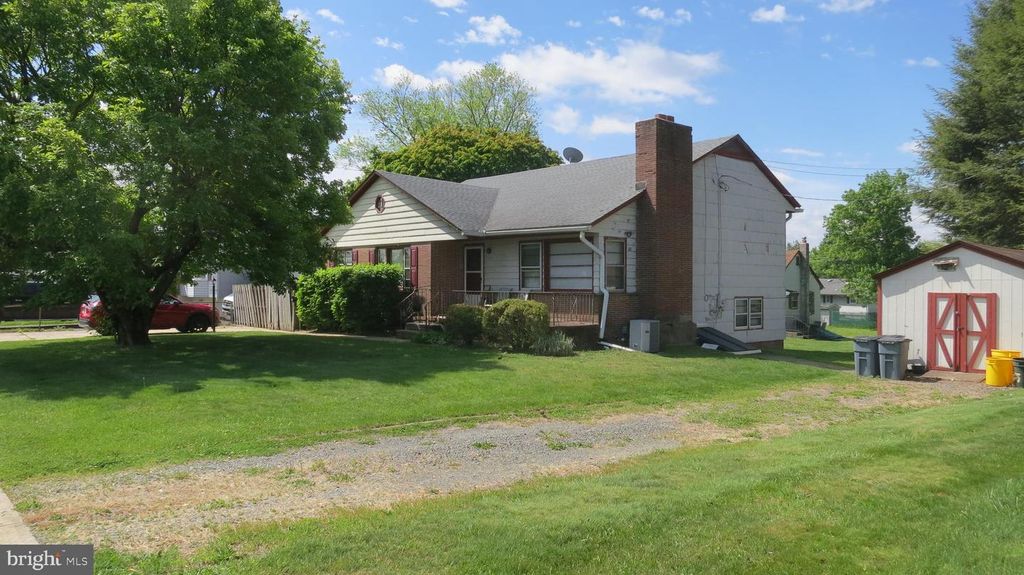 79 EWINGVILLE RD, Ewing, NJ 08638