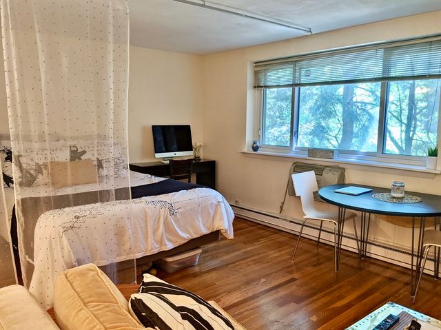 39 Englewood Ave. 14, Boston, MA 02135